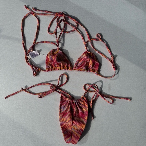 NEW Revolve Lovewave The Daniella Top + Bottom Swimsuit Bikini Size XS - Picture 6 of 9